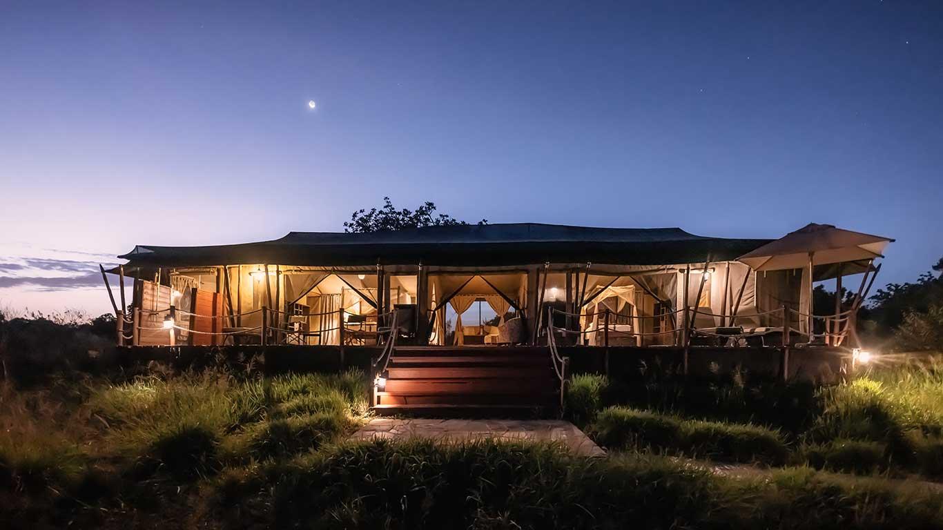 Sandriver-FamilyTentbeforeSunrise